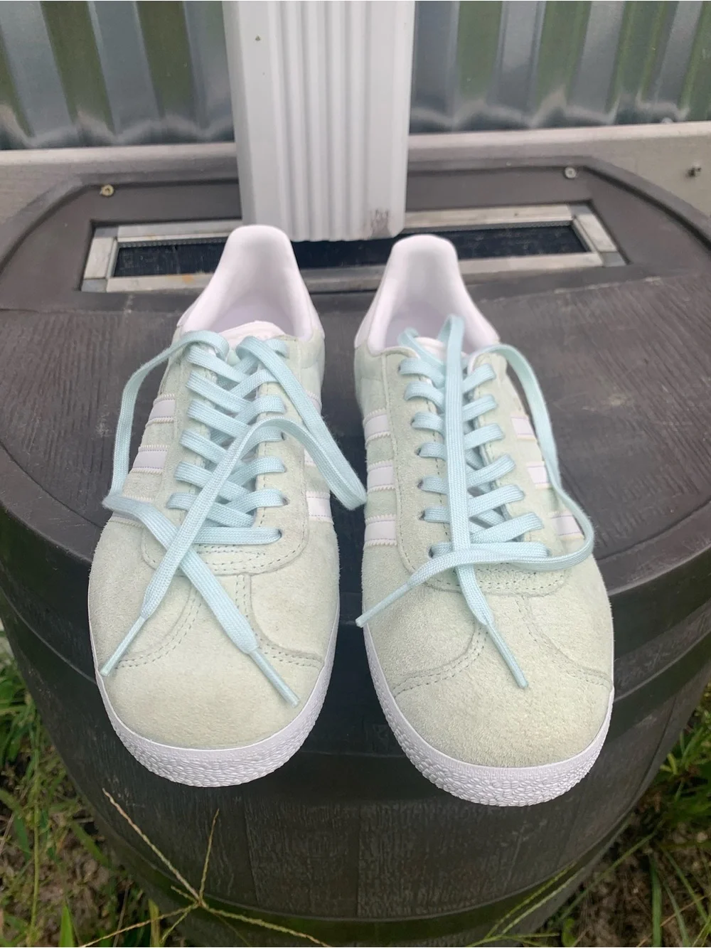 adidas low top